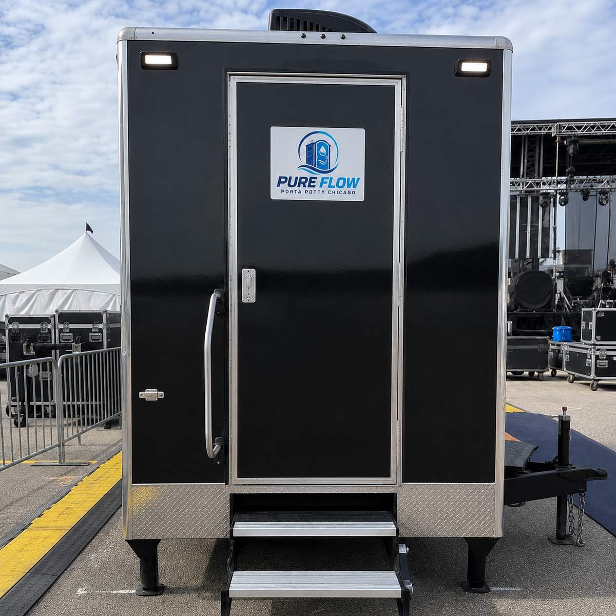 Luxury restroom trailer rental Chicago